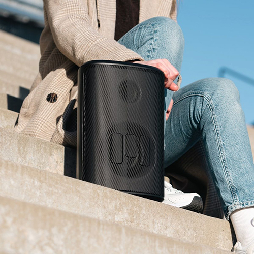 5. december
MIIEGO TWISTER XL højttaler med partylys trådløs sort
(værdi kr. 1.999)